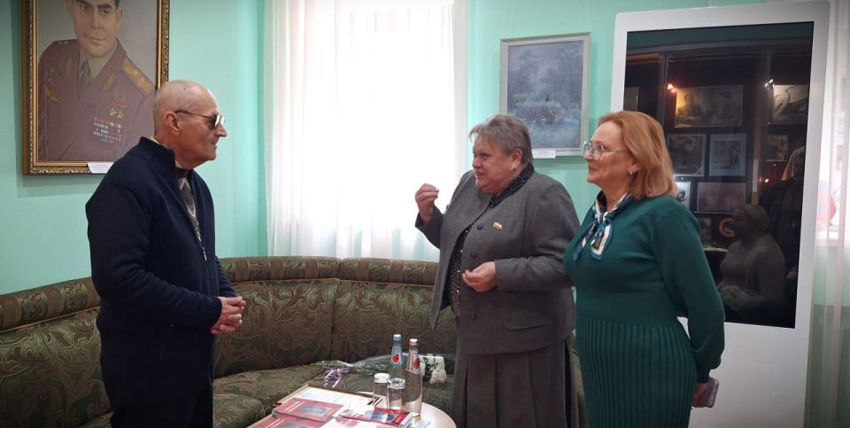 Презентация книги. В прошлом году Александр Евгеньевич Купцов на собственные средства издал и презентовал в музее космонавта Георгия Берегового свои первые три издания: «Страницы истории Юнокоммунаровска», «А. И. Куприн в...