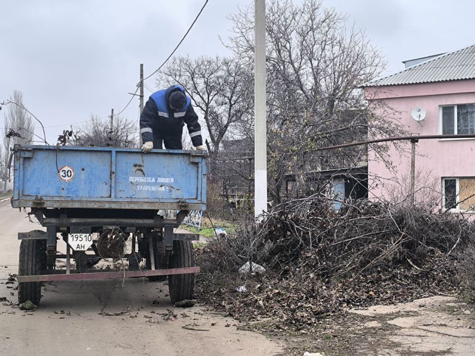Чистота нашего поселка — в наших руках! Чистота нашего поселка — в наших руках!