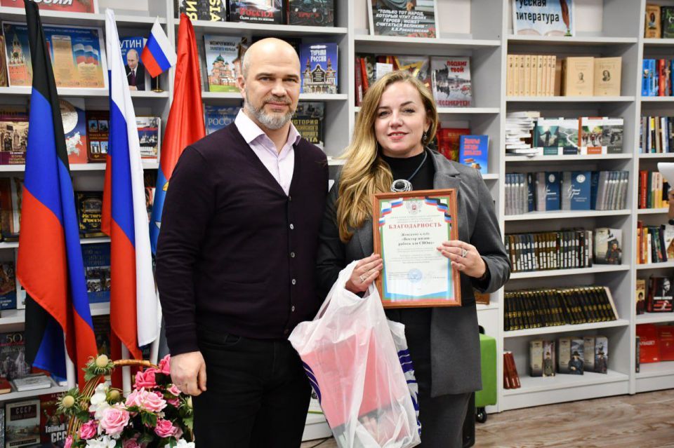 Дебальцево гордится своими Героями! Волонтерство – это призвание! Дебальцево гордится своими Героями! Волонтерство – это призвание!