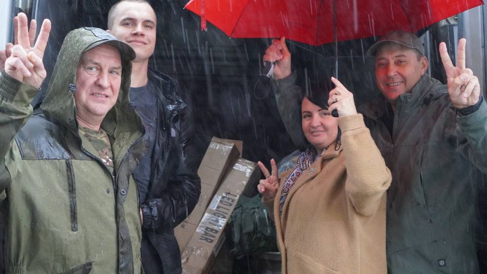 Наши волонтёры - маяки добра Наши волонтёры - маяки добра
