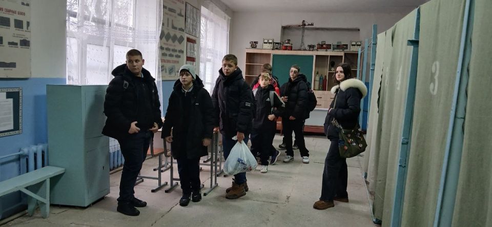 Путь к будущей профессии: юные гости в Ясиноватском многопрофильном техникуме Путь к будущей профессии: юные гости в Ясиноватском многопрофильном техникуме