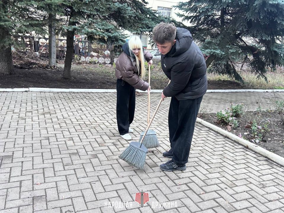 Чистый памятник — это символ уважения прошлому! Чистый памятник — это символ уважения прошлому!