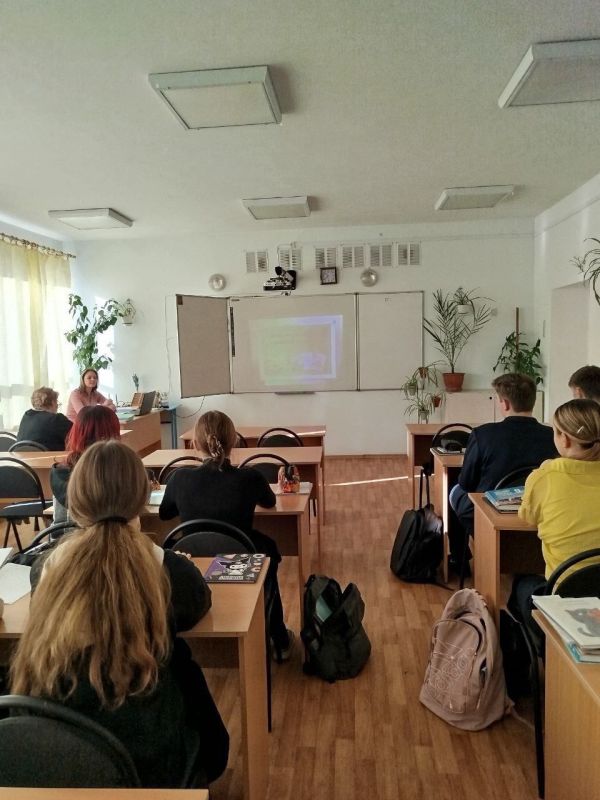 Права человека и ребенка: открытый диалог со школьниками Дебальцево и Светлодарска Права человека и ребенка: открытый диалог со школьниками Дебальцево и Светлодарска