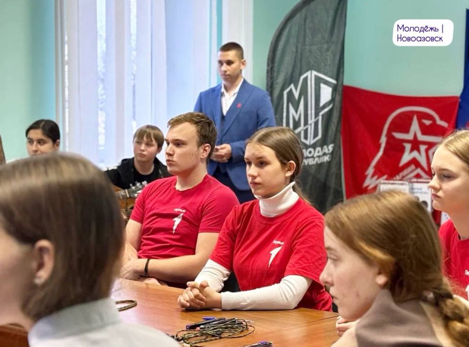 День добровольца в Новоазовском округе собрал самых активных волонтёров вместе День добровольца в Новоазовском округе собрал самых активных волонтёров вместе