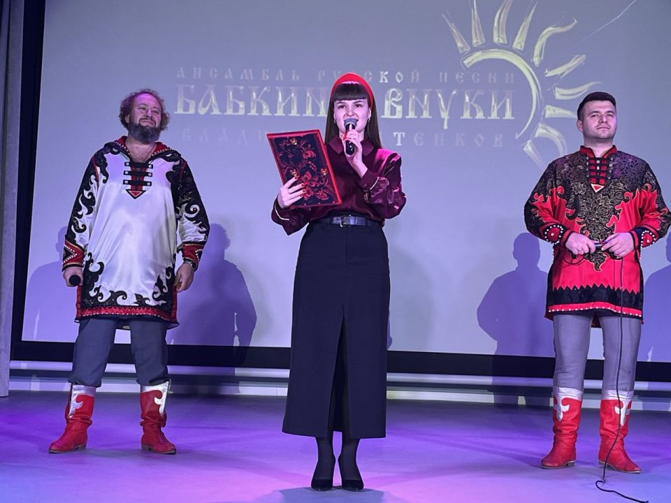 В Шахтерске выступил ансамбль русской песни «Бабкины внуки»