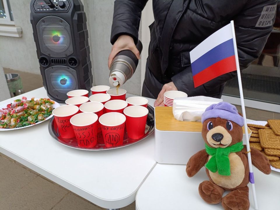 В Международный день добровольца, активисты Дома молодёжи | Волноваха приняли участие в важной гуманитарной миссии в Волновахском пункте временного размещения (ПВР)