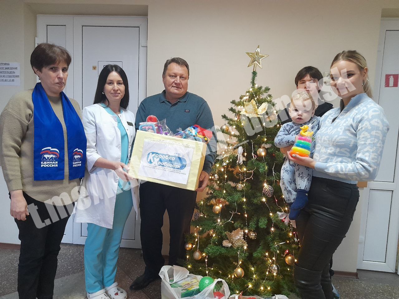 Алексей Кулемзин: Активисты партии «Единая Россия» продолжают раздавать «Коробки храбрости» в детские медицинские учреждения Донецка Алексей Кулемзин: Активисты партии «Единая Россия» продолжают раздавать «Коробки храбрости» в детские медицинские учреждения Донецка