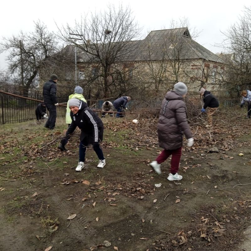 Чистота нашего поселка — в наших руках! Чистота нашего поселка — в наших руках!