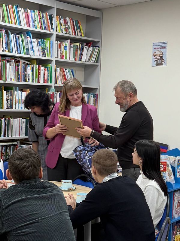 Борис Трима: Сердца, полные добра: Встреча главы округа с волонтёрами в День добровольца Борис Трима: Сердца, полные добра: Встреча главы округа с волонтёрами в День добровольца