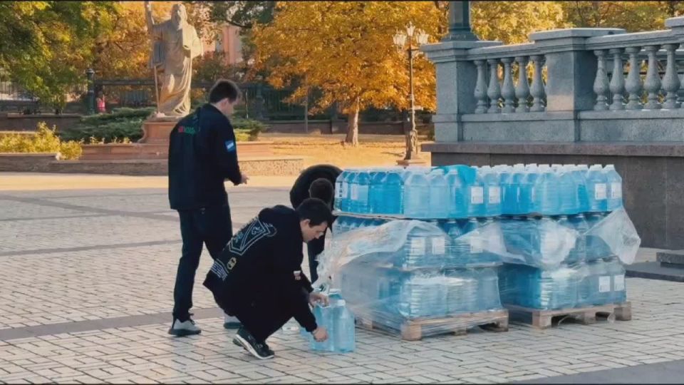 Сегодня День волонтера. Поздравляю всех, кто так или иначе причастен к добровольчеству, независимо от того, действует он сам или вместе с соратниками по организации