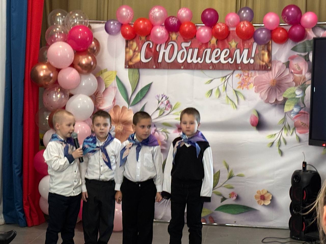 Шестьдесят лет в авангарде образования: Камышеватская школа отмечает юбилей Шестьдесят лет в авангарде образования: Камышеватская школа отмечает юбилей