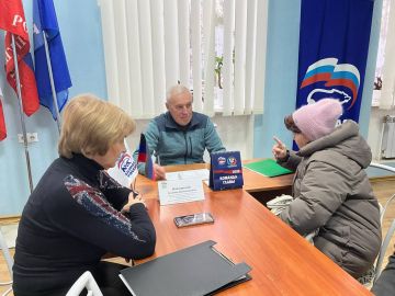 Евгений Поплавский: Провел прием граждан в общественной приемной партии «Единая Россия»