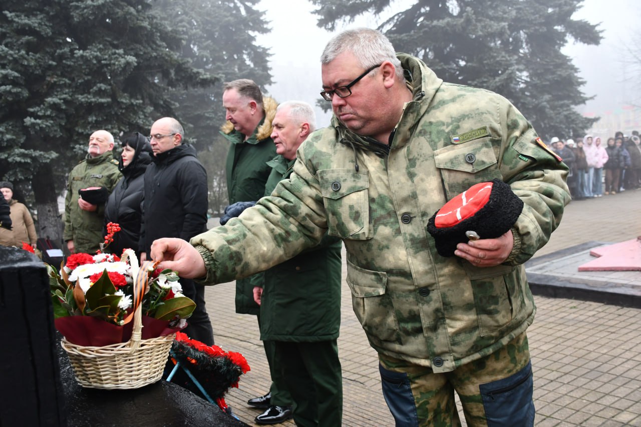 Сергей Желновач: В Дебальцево прошла торжественная церемония принятия присяги юнармейцами Сергей Желновач: В Дебальцево прошла торжественная церемония принятия присяги юнармейцами