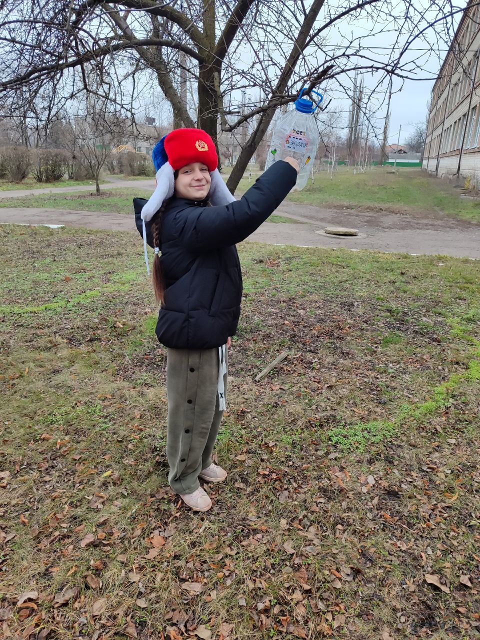 Школьники Ждановки приняли участие в акции «Покормите птиц зимой» Школьники Ждановки приняли участие в акции «Покормите птиц зимой»