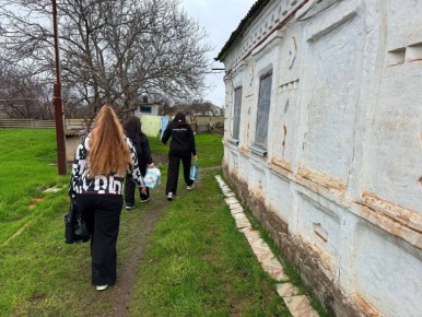 Акция «Спешите делать добрые дела», посвященная Дню волонтера, проведена в Мангушском округе