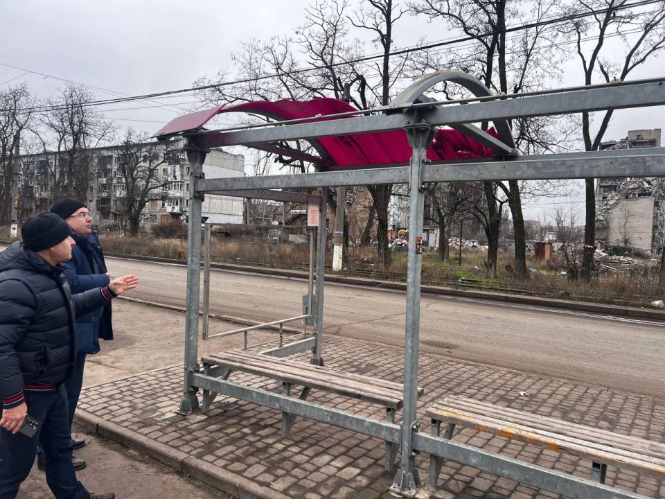 Александр Пеняев: Сегодня посетил Авдеевку.. В центре внимания подключение централизованного освещения и ремонт первоочередных остановочных павильонов. Александр Пеняев: Сегодня посетил Авдеевку.. В центре внимания подключение централизованного освещения и ремонт первоочередных остановочных павильонов.