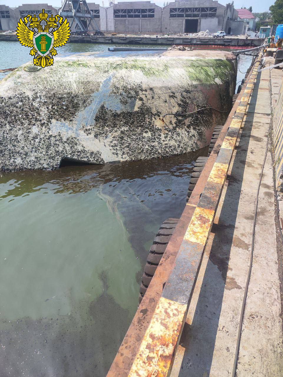 Мариупольской транспортной прокуратурой вскрыты нарушения при подъеме затонувшего земснаряда в акватории морского порта Мариуполь Мариупольской транспортной прокуратурой вскрыты нарушения при подъеме затонувшего земснаряда в акватории морского порта Мариуполь