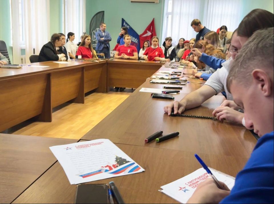 Новогодние пожелания для наших солдат созданы с теплотой и уважением Новогодние пожелания для наших солдат созданы с теплотой и уважением