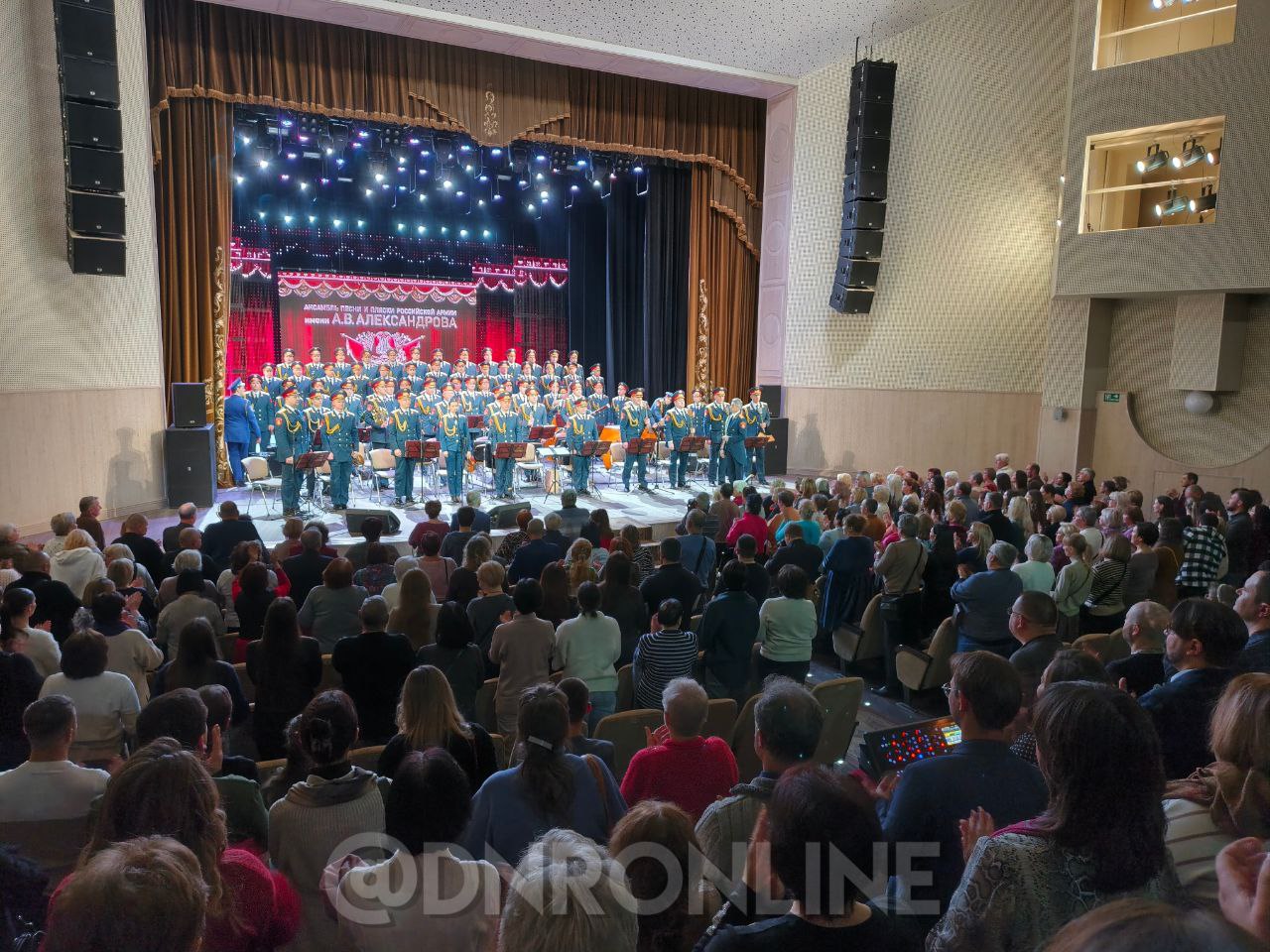 В столице ДНР состоялся концерт ансамбля Александрова В столице ДНР состоялся концерт ансамбля Александрова