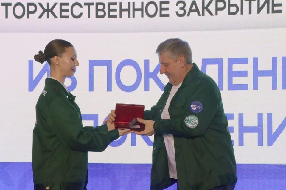 Андрей Чертков: Принял участие в работе слета студенческих отрядов Донецкой Народной Республики с говорящим названием – «Из поколения в поколение» Андрей Чертков: Принял участие в работе слета студенческих отрядов Донецкой Народной Республики с говорящим названием – «Из поколения в поколение»