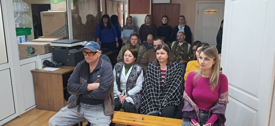 Сегодня, 8 декабря, первый заместитель руководителя Управы Центрально-Городского внутригородского района Инна Кисенко провела встречу с трудовым коллективом МУП АГМ «Макеевский комбинат детского питания», по поручению Главы... Сегодня, 8 декабря, первый заместитель руководителя Управы Центрально-Городского внутригородского района Инна Кисенко провела встречу с трудовым коллективом МУП АГМ «Макеевский комбинат детского питания», по поручению Главы...