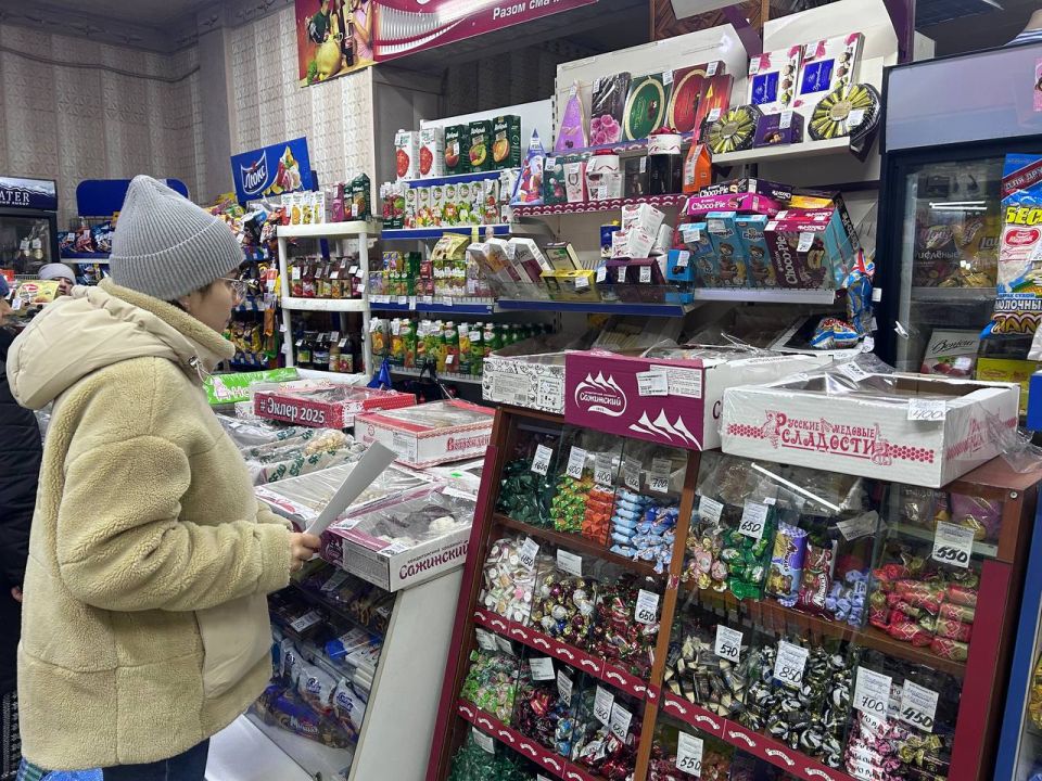 «Народный контроль» в действии: проверка торговых точек Ясиноватой «Народный контроль» в действии: проверка торговых точек Ясиноватой