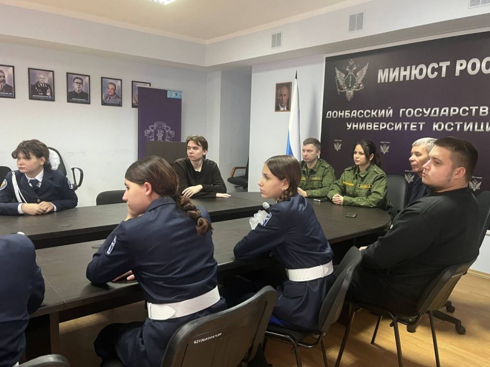 Сотрудники регионального следственного управления провели мероприятие в преддверии Международного дня борьбы с коррупцией