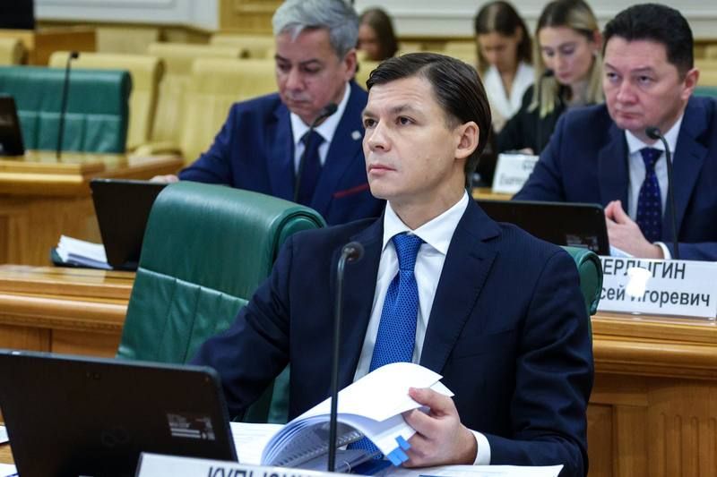 Александр Волошин: #работа_в_СФ. Сегодня в Совете Федерации под председательством Андрея Анатольевича Шевченко прошло очередное заседание Комитета по федеративному устройству, региональной политике, местному самоуправлению и... Александр Волошин: #работа_в_СФ. Сегодня в Совете Федерации под председательством Андрея Анатольевича Шевченко прошло очередное заседание Комитета по федеративному устройству, региональной политике, местному самоуправлению и...