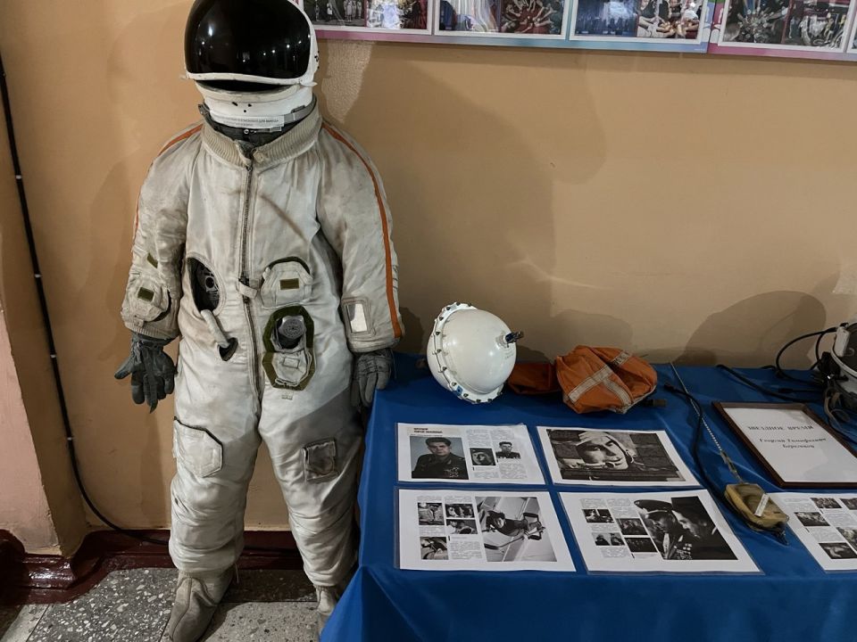 В Шахтерске открыта выставка Народного историко-краеведческого музея «Звездное время» В Шахтерске открыта выставка Народного историко-краеведческого музея «Звездное время»