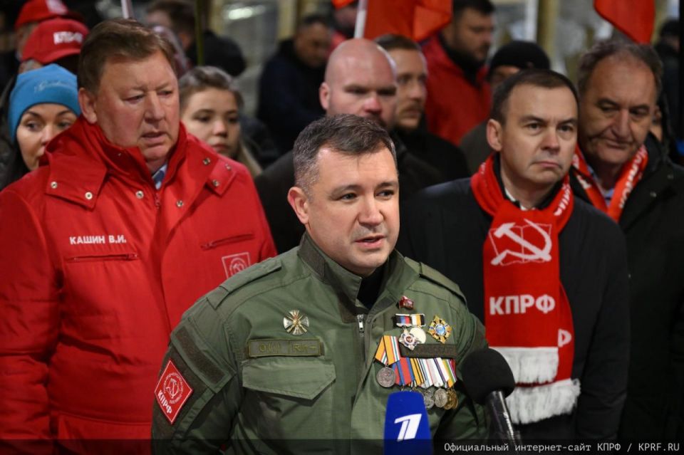 КПРФ отправила в новые регионы России 146-й гуманитарный конвой КПРФ отправила в новые регионы России 146-й гуманитарный конвой