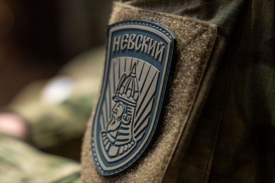 Андрей Крамар совершил визит к добровольцам бригады «Невский» Андрей Крамар совершил визит к добровольцам бригады «Невский»