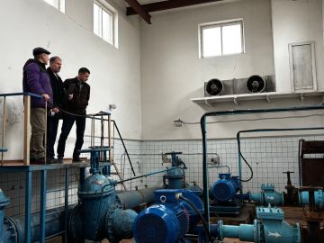 На водопроводной насосной станции в Иловайске полностью обновили оборудование: заменили насосные агрегаты и запорную арматуру и установили частотные преобразователи