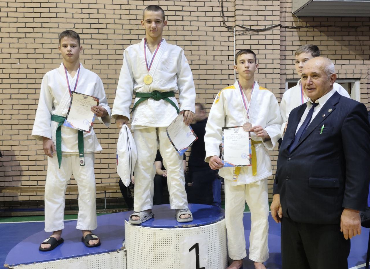 6 декабря в Донецке прошли "РЕСПУБЛИКАНСКИЕ СОРЕВНОВАНИЯ ПАМЯТИ ВЕТЕРАНОВ ДОНЕЦКОГО ДЗЮДО" 6 декабря в Донецке прошли "РЕСПУБЛИКАНСКИЕ СОРЕВНОВАНИЯ ПАМЯТИ ВЕТЕРАНОВ ДОНЕЦКОГО ДЗЮДО"
