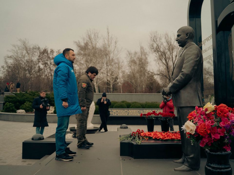 Мы почтили память Героев Отечества на новом мемориале кладбища «Донецкое море» Мы почтили память Героев Отечества на новом мемориале кладбища «Донецкое море»