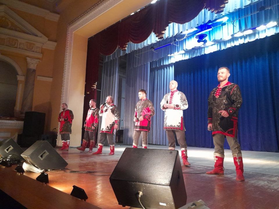 Николай Михайлов: В городе Комсомольское прошел концерт ансамбля «Бабкины Внуки» Николай Михайлов: В городе Комсомольское прошел концерт ансамбля «Бабкины Внуки»