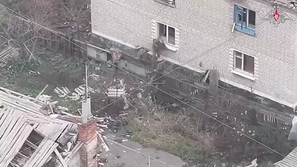 Эдуард Басурин: Наши штурмовые отряды демонстрируют несокрушимую силу и уверенно продвигаются по территории ДНР