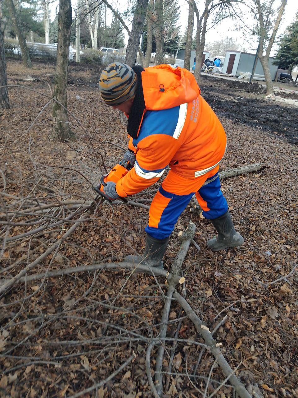 Бригада владимирцев работает в Кировском Бригада владимирцев работает в Кировском