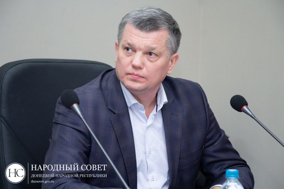 Константин Кузьмин: В Народном Совете ДНР состоялись публичные слушания по проекту бюджета Донецкой Народной Республики на 2026 год и на плановый период 2027 и 2028 годов Константин Кузьмин: В Народном Совете ДНР состоялись публичные слушания по проекту бюджета Донецкой Народной Республики на 2026 год и на плановый период 2027 и 2028 годов