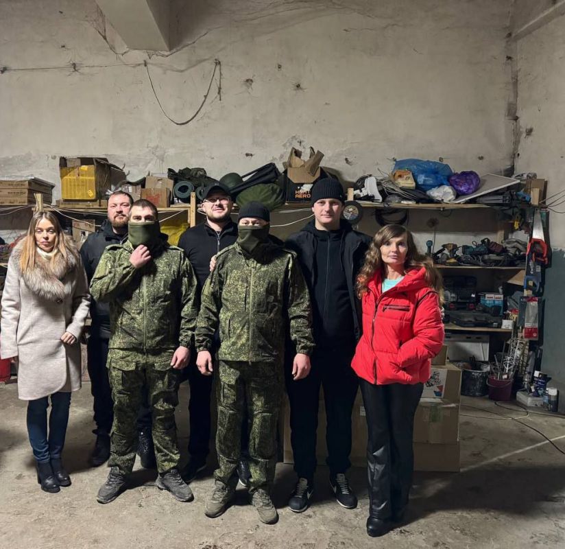 Иван Приходько: Сегодня, 9 декабря в Центрально-Городском районе Горловки передали посылки военнослужащим ко «Дню Героя Отечества» Иван Приходько: Сегодня, 9 декабря в Центрально-Городском районе Горловки передали посылки военнослужащим ко «Дню Героя Отечества»