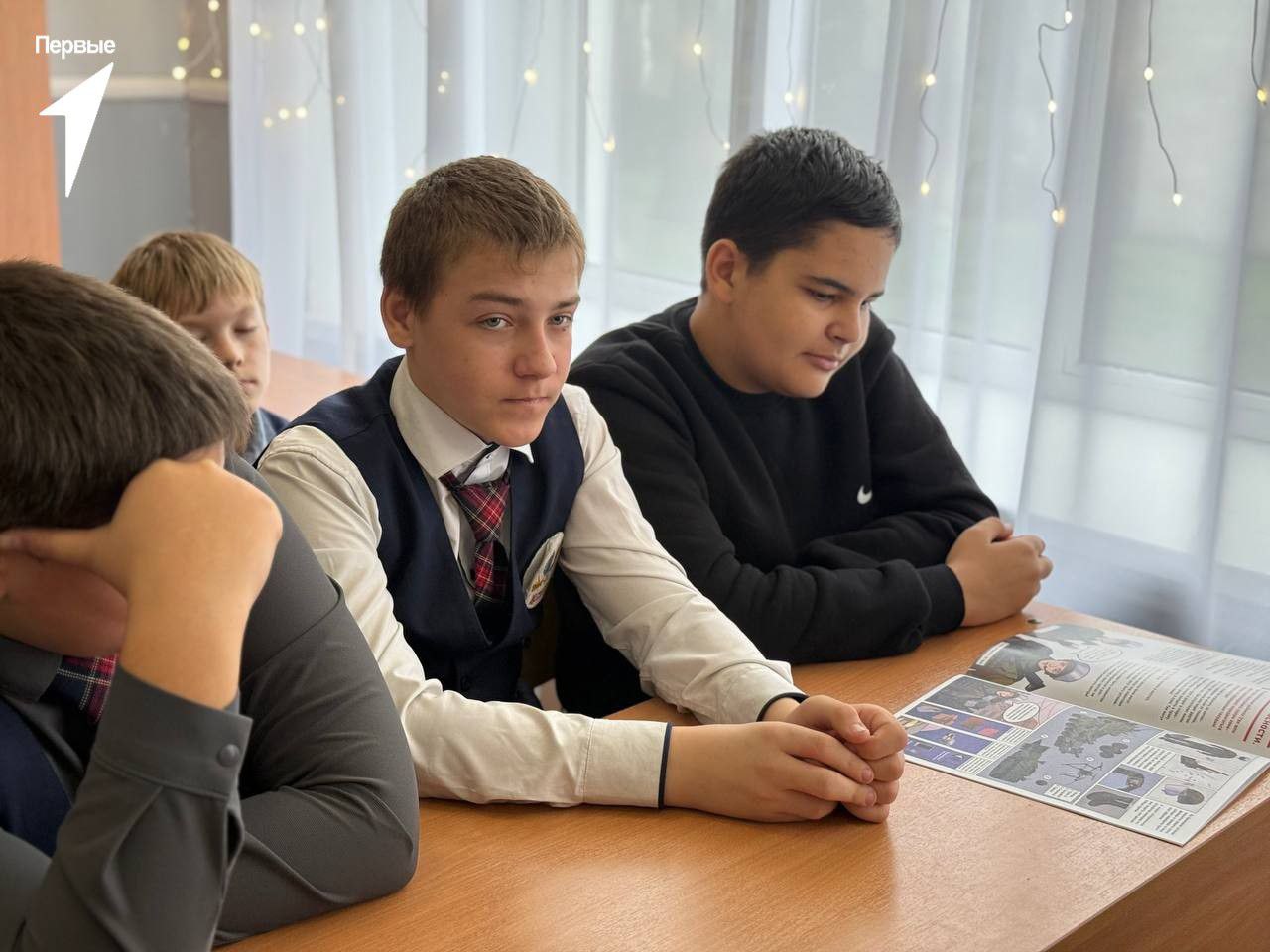 Вы — наши Герои. В День Героя Отечества вся страна чествует защитников Вы — наши Герои. В День Героя Отечества вся страна чествует защитников