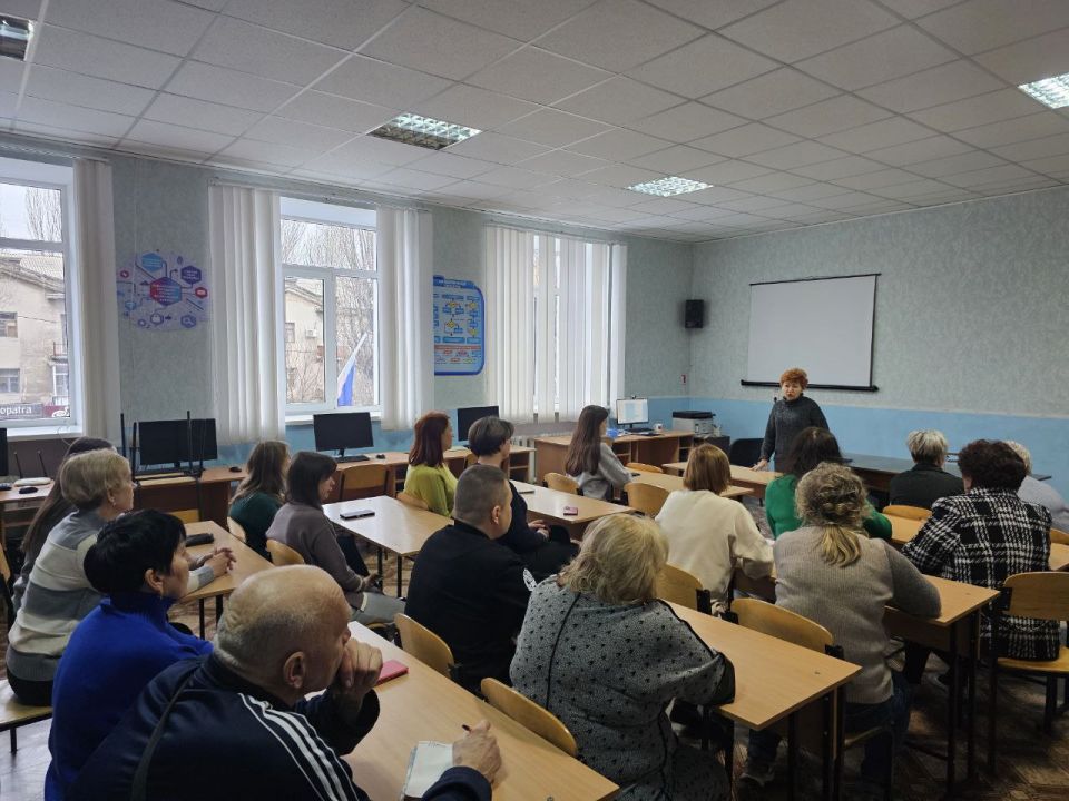 Иван Приходько: В Центрально-Городском районе Горловки прошли встречи лидеров общественного мнения с жителями Иван Приходько: В Центрально-Городском районе Горловки прошли встречи лидеров общественного мнения с жителями