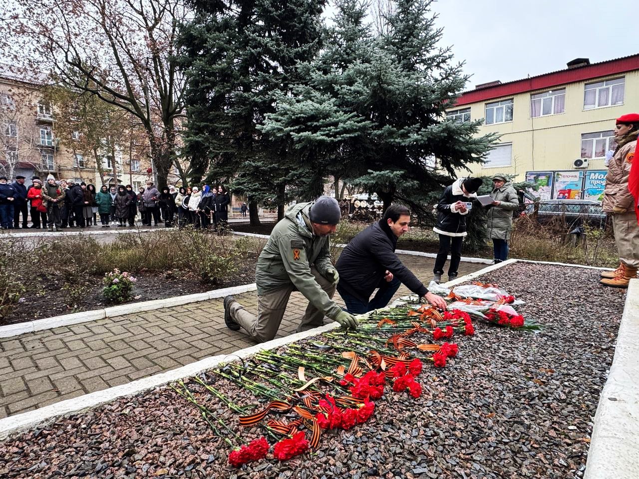 Ждановка почтила память Героев Отечества Ждановка почтила память Героев Отечества