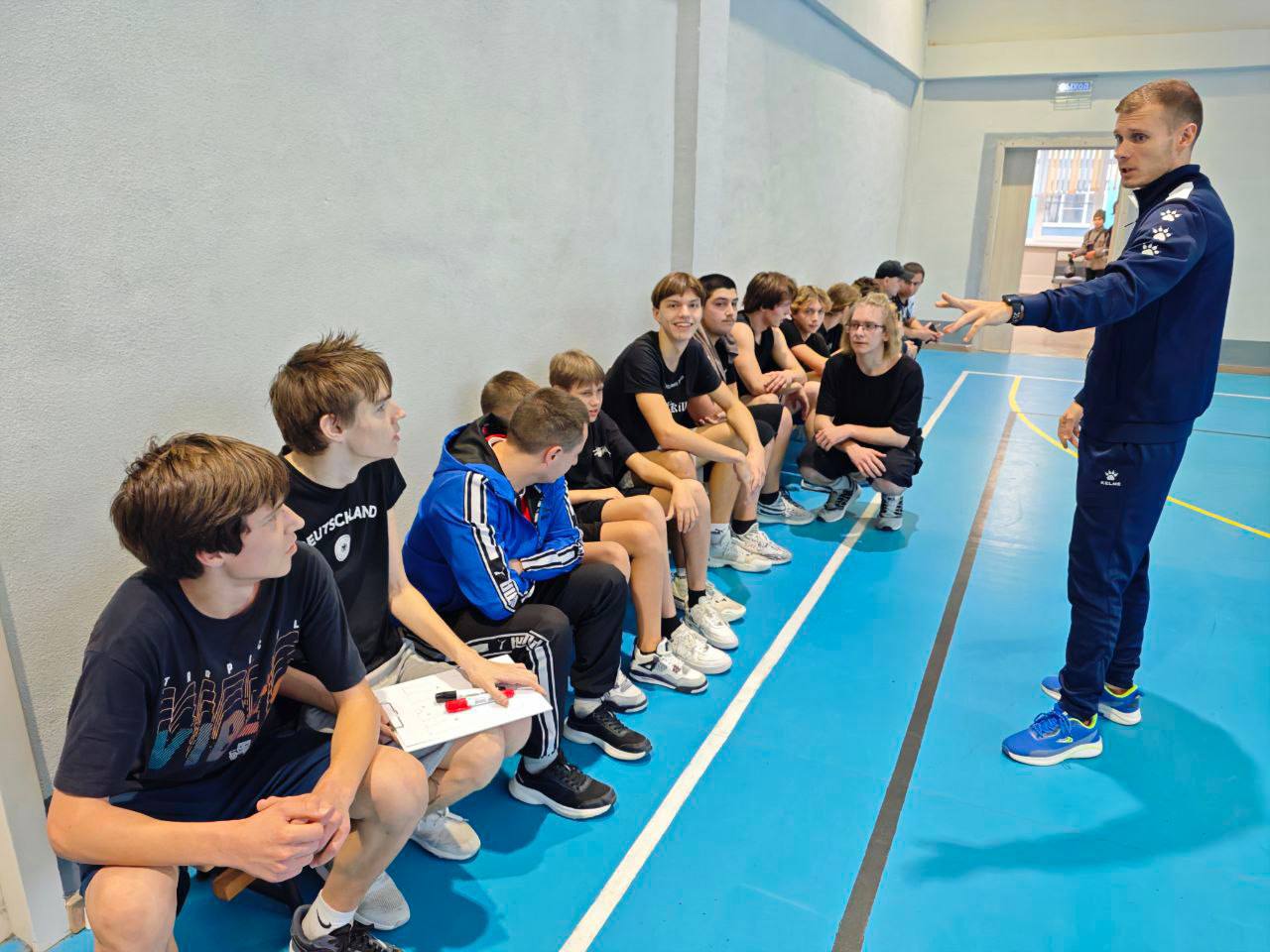 8-й игровой день Школьной Баскетбольной Лиги«Za Баскет» 8-й игровой день Школьной Баскетбольной Лиги«Za Баскет»