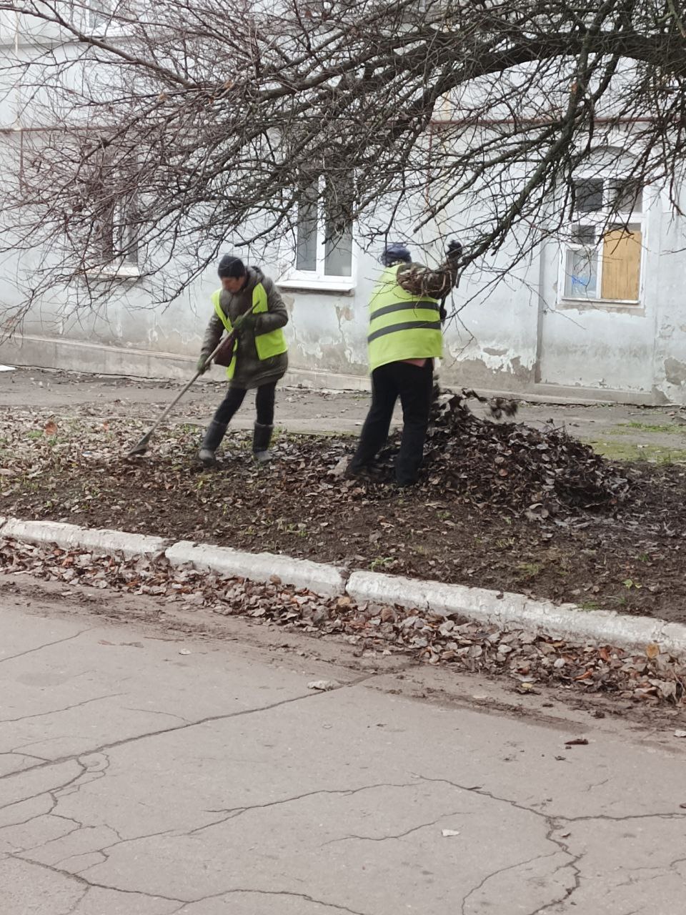 Александр Пеняев: С заботой об округе.. На 09.12.2025 г. сотрудниками МУП "ЭКОС" выполнены следующие виды работ: Отсыпка асфальтным срезом по улице Чапаева Сбор листвы и смёта ул. Скрыпника Восстановление наружного... Александр Пеняев: С заботой об округе.. На 09.12.2025 г. сотрудниками МУП "ЭКОС" выполнены следующие виды работ: Отсыпка асфальтным срезом по улице Чапаева Сбор листвы и смёта ул. Скрыпника Восстановление наружного...
