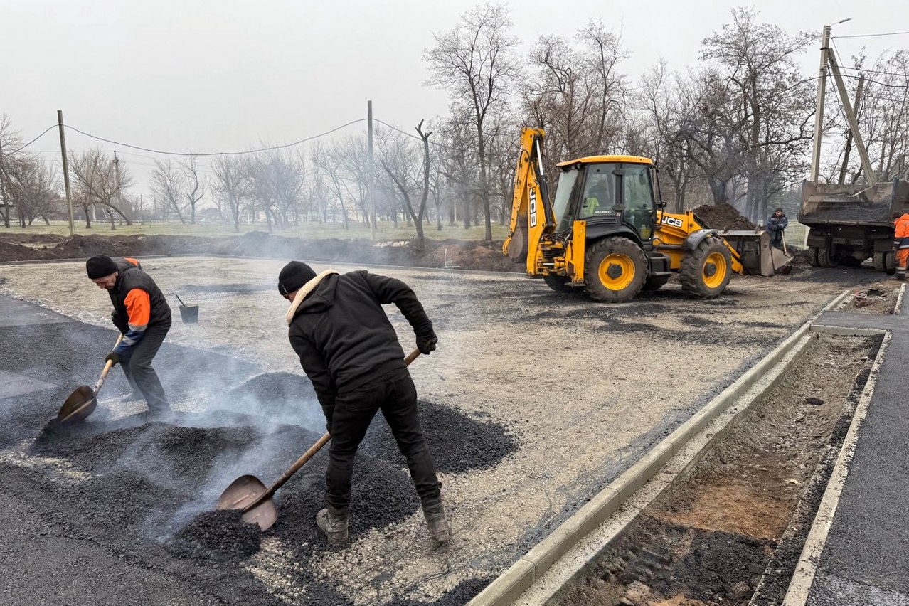 Проверили ход реализации проекта благоустройства парка в Кировском Проверили ход реализации проекта благоустройства парка в Кировском