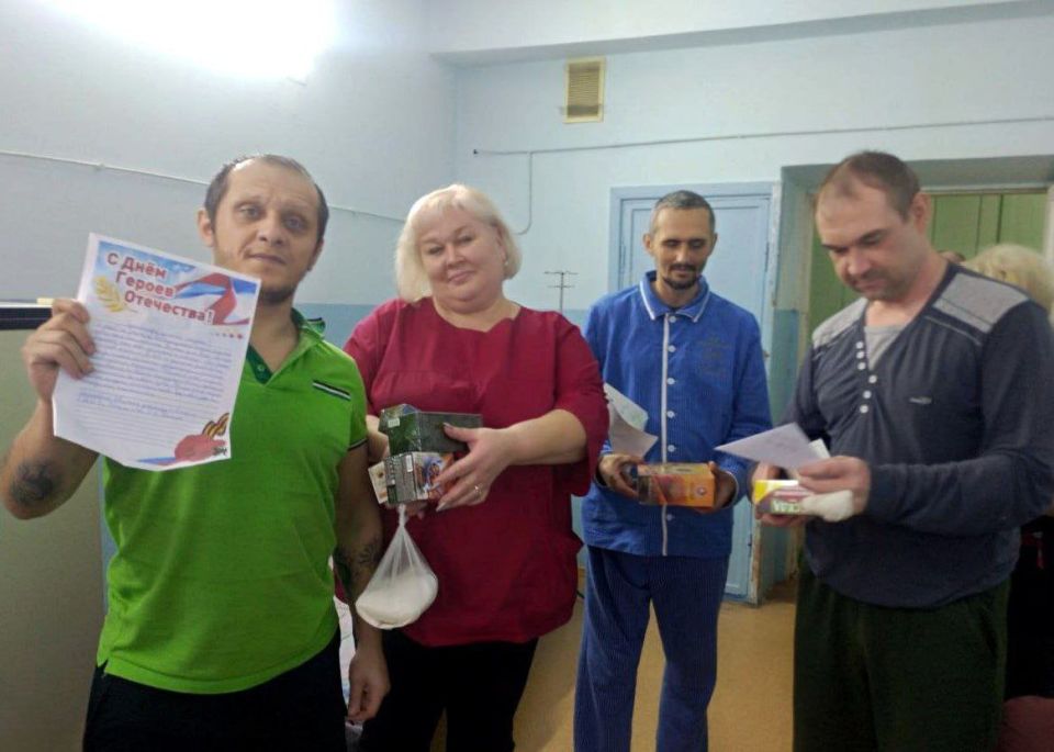 Иван Адамец: В День Героев Отечества Куйбышевский район поддержал защитников акцией «Посылка солдату» Иван Адамец: В День Героев Отечества Куйбышевский район поддержал защитников акцией «Посылка солдату»