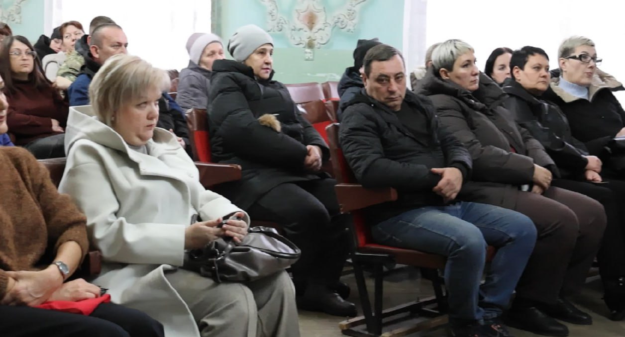 В рамках поручения Главы ДНР Дениса Владимировича Пушилина состоялась встреча-диалог первого заместителя главы администрации Старобешевского муниципального округа Алексея Романовича Черкашина и главного врача ГБУ ДНР... В рамках поручения Главы ДНР Дениса Владимировича Пушилина состоялась встреча-диалог первого заместителя главы администрации Старобешевского муниципального округа Алексея Романовича Черкашина и главного врача ГБУ ДНР...