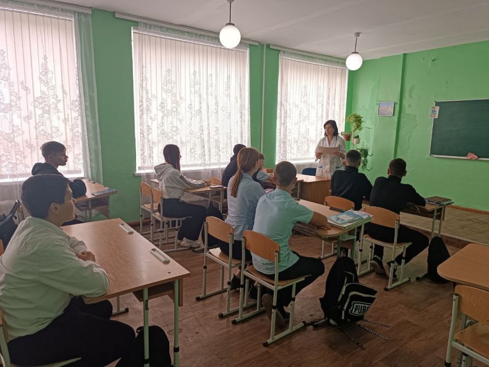 Медицинские сестры кабинета по оказанию неотложной медицинской помощи несовершеннолетним Мирненской и Чермалыкской амбулаторий ОПСМ провели беседу с учащимися школ о вреде табака и о вреде электронных сигарет Медицинские сестры кабинета по оказанию неотложной медицинской помощи несовершеннолетним Мирненской и Чермалыкской амбулаторий ОПСМ провели беседу с учащимися школ о вреде табака и о вреде электронных сигарет