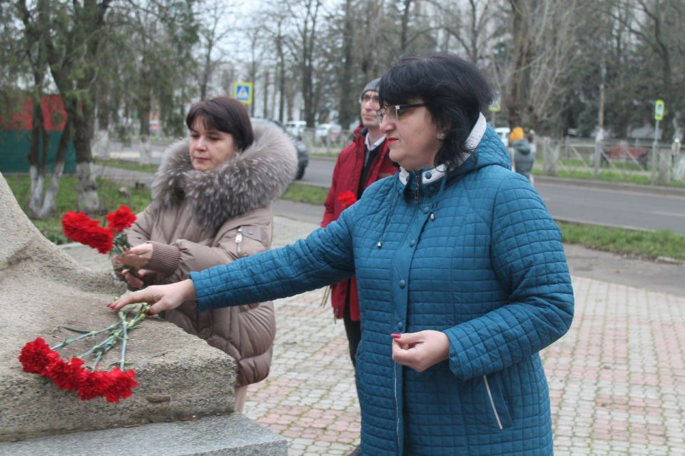 В Мангушском муниципальном округе прошли торжества в честь Дня Героев Отечества! В Мангушском муниципальном округе прошли торжества в честь Дня Героев Отечества!