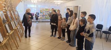 Искусство, пронизанное мужеством: В ДШИ «Симфония Приморья» прошла выставка-лекция о Героях Отечества